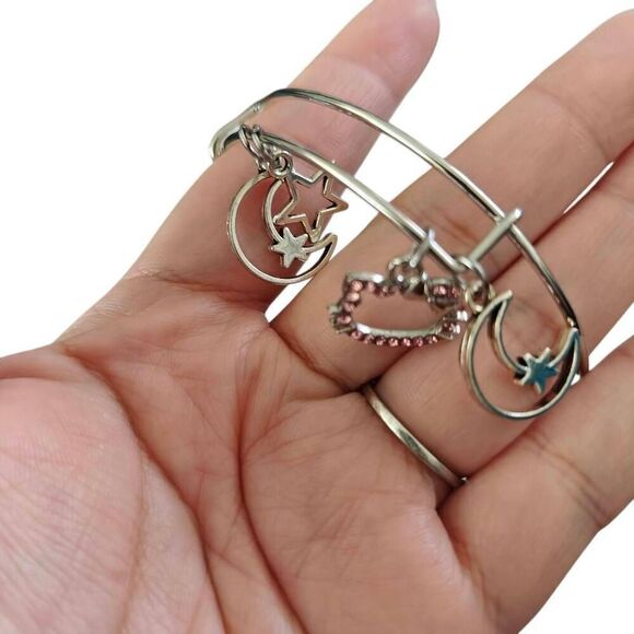 Silver Adjustable Hello Kitty Crystal Charm Bracelet - Picture 3 of 4